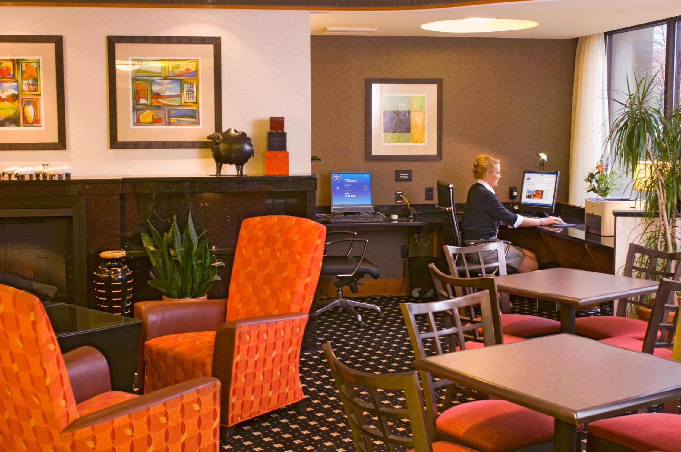 Hampton Hotel