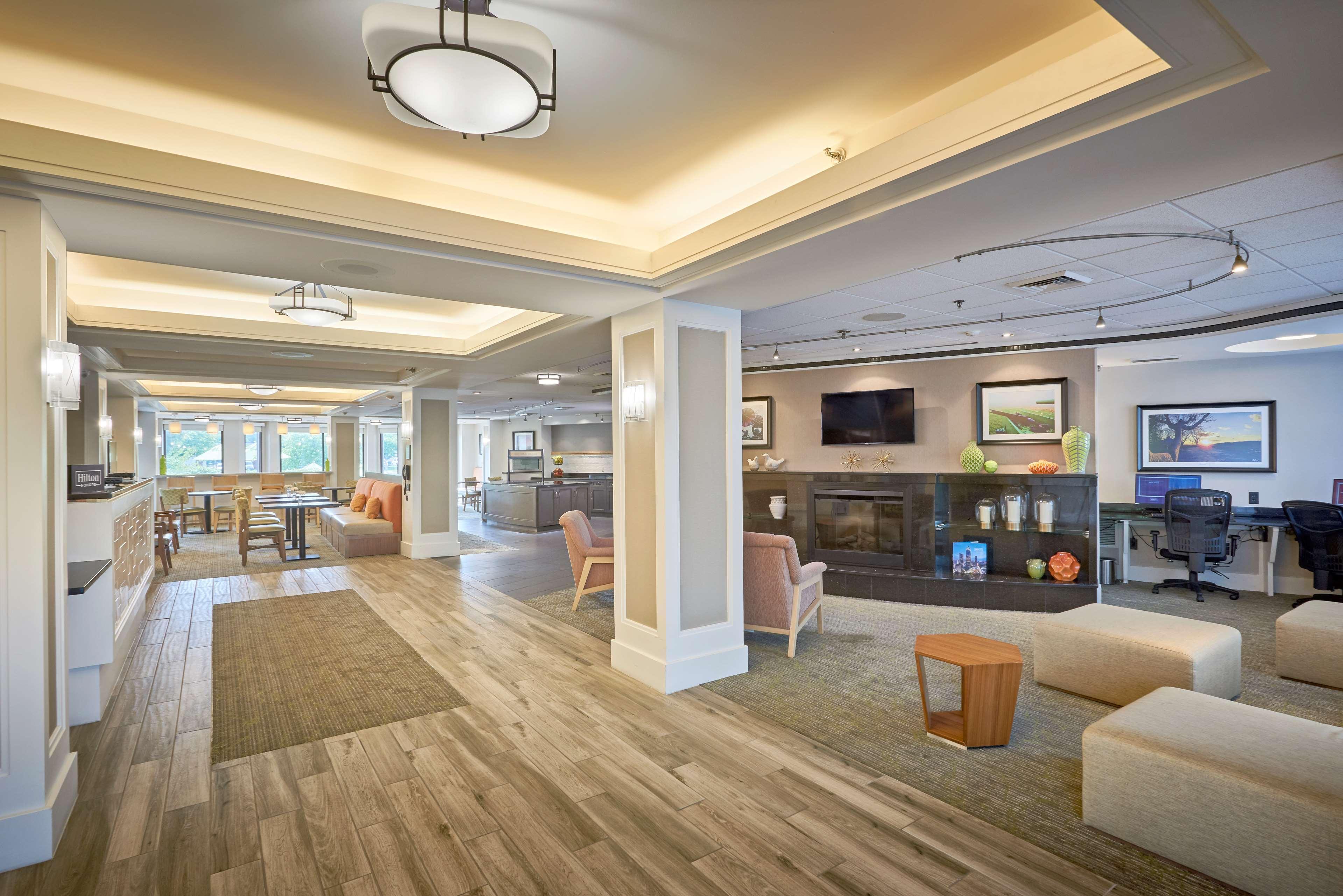 Hotel Hampton 3*